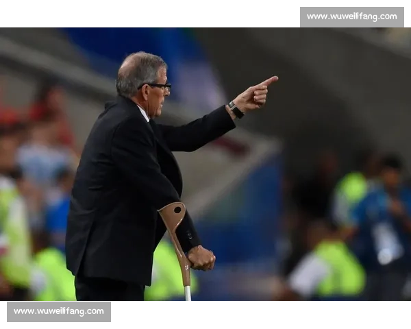 第三回合暴击终结!布莱切克 TKO 塔瓦雷斯锁定胜局 第三回合暴击终结!布莱切克 TKO 塔瓦雷斯锁定胜局